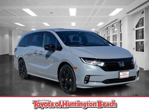 Sonic Gray Pearl 2024 Honda Odyssey Sport