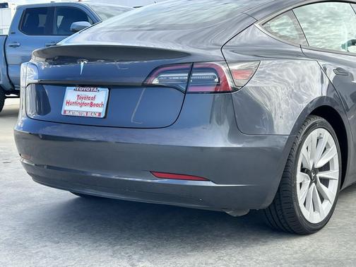 Midnight Silver Metallic 2023 Tesla Model 3 Standard Range