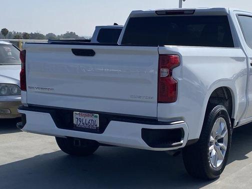 Summit White 2025 Chevrolet Silverado 1500 Custom