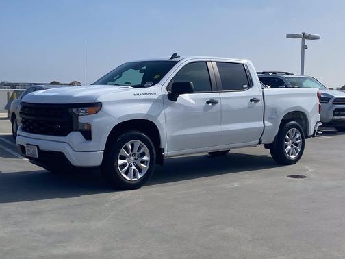 Summit White 2025 Chevrolet Silverado 1500 Custom