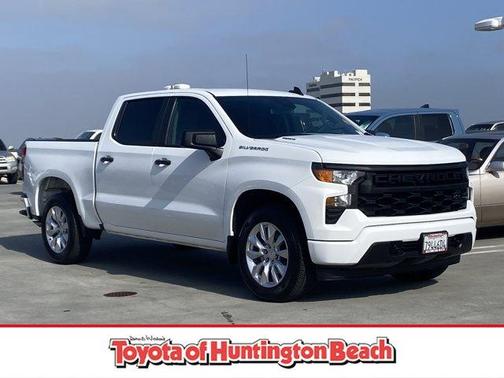 Summit White 2025 Chevrolet Silverado 1500 Custom