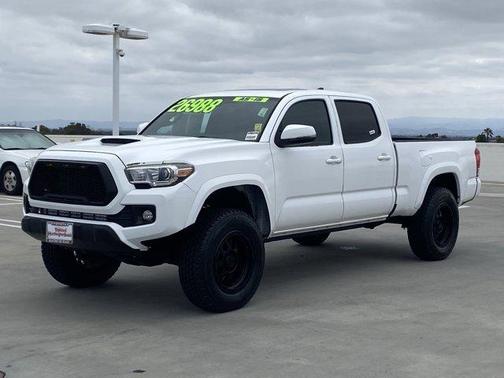 Super White 2016 Toyota Tacoma TRD Sport