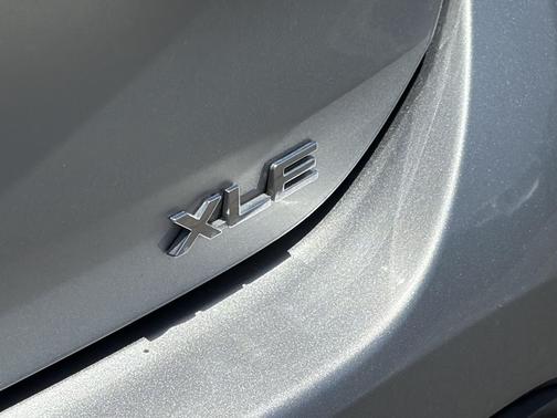 Celestial Silver Metallic 2024 Toyota Highlander XLE