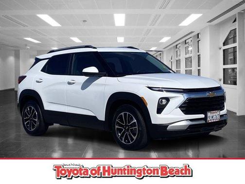 Summit White 2024 Chevrolet Trailblazer LT
