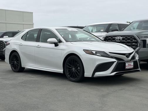 Wind Chill Pearl 2023 Toyota Camry XSE