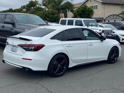 Platinum White Pearl 2026 Honda Civic Si Base