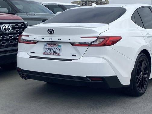 Ice 2025 Toyota Camry SE