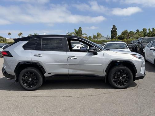 Silver Sky Metallic 2024 Toyota RAV4 Hybrid XSE