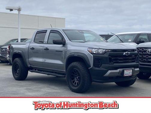 Sterling Gray Metallic 2024 Chevrolet Colorado Trail Boss