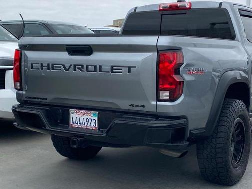Sterling Gray Metallic 2024 Chevrolet Colorado Trail Boss