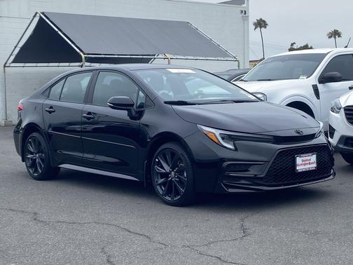 Midnight Black Metallic 2024 Toyota Corolla SE