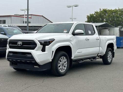 Ice Cap 2025 Toyota Tacoma SR5