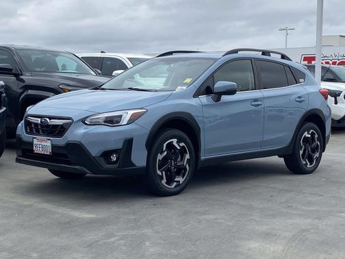 Cool-Gray Khaki 2023 Subaru Crosstrek Limited