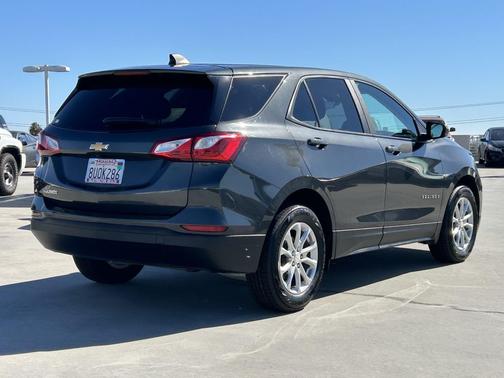 Nightfall Gray Metallic 2021 Chevrolet Equinox LS