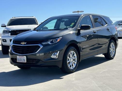 Nightfall Gray Metallic 2021 Chevrolet Equinox LS