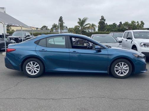 Ocean 2025 Toyota Camry LE