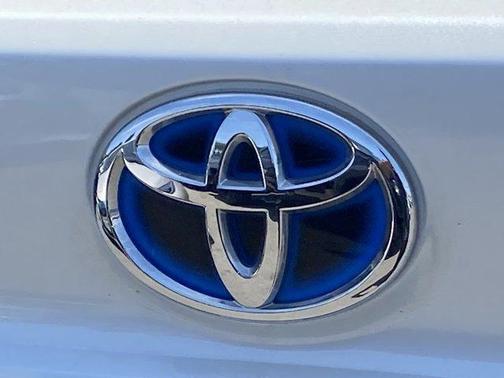 Wind Chill Pearl 2024 Toyota Sienna XLE