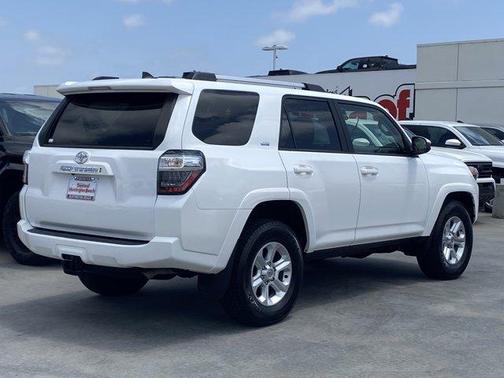 Ice 2024 Toyota 4Runner SR5