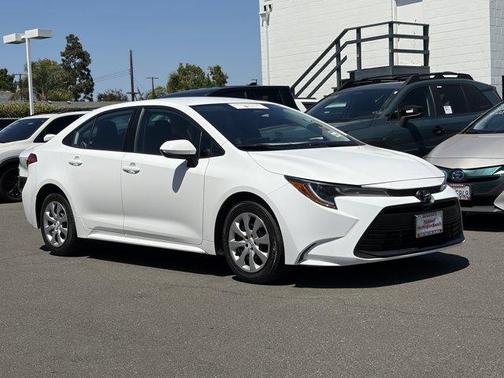 Ice 2024 Toyota Corolla LE