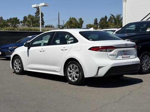Ice 2024 Toyota Corolla LE