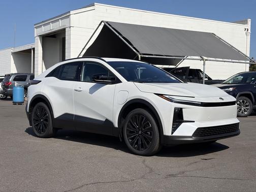 Wind Chill Pearl 2026 Toyota C-HR XSE