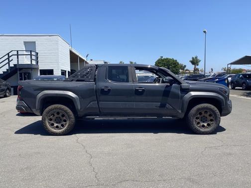UNDERGROUND 2025 Toyota Tacoma Hybrid TRAILHUNTER