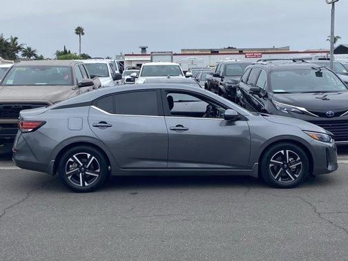 Gun Metallic 2024 Nissan Sentra SV