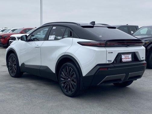Wind Chill Pearl 2026 Toyota C-HR XSE