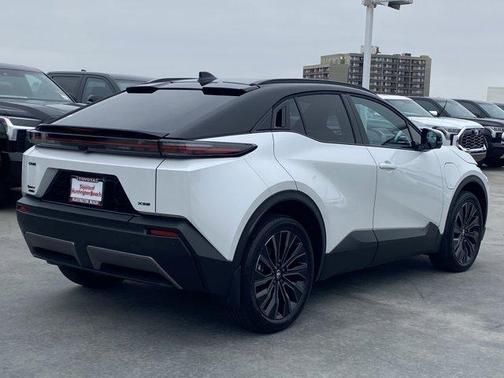 Wind Chill Pearl 2026 Toyota C-HR XSE