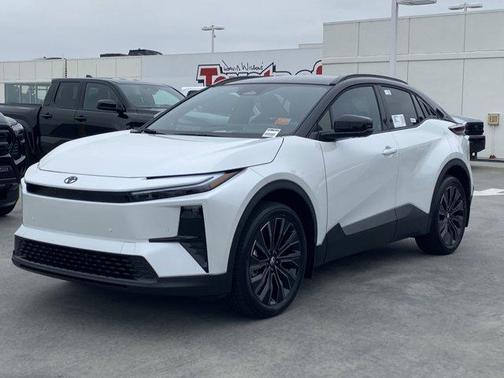 Wind Chill Pearl 2026 Toyota C-HR XSE