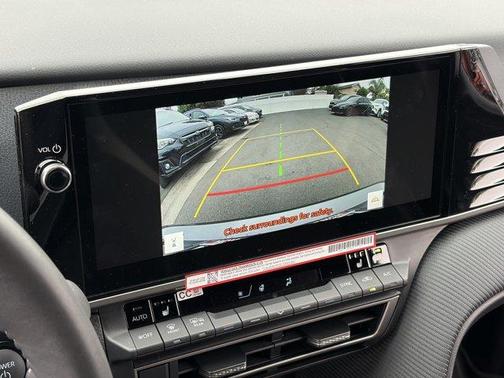 Metal 2026 Toyota Camry SE