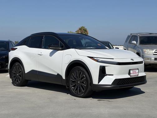 Wind Chill Pearl 2026 Toyota C-HR XSE
