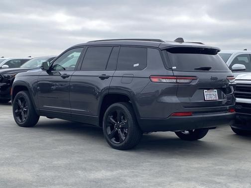 Metallic 2025 Jeep Grand Cherokee L Limited