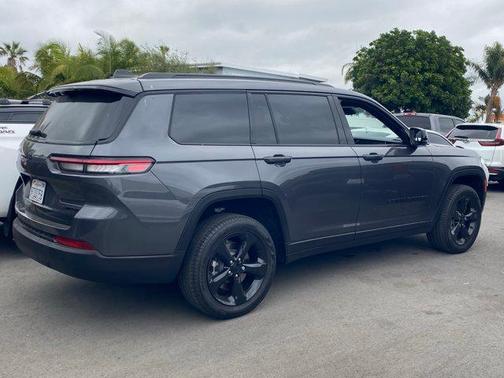 Metallic 2025 Jeep Grand Cherokee L Limited