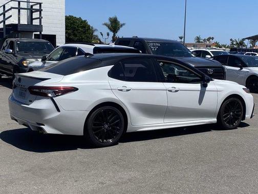 Wind Chill Pearl / Midnight Black Metallic 2024 Toyota Camry XSE V6