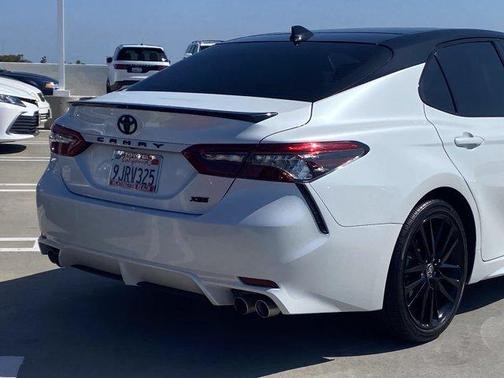 Wind Chill Pearl / Midnight Black Metallic 2024 Toyota Camry XSE V6