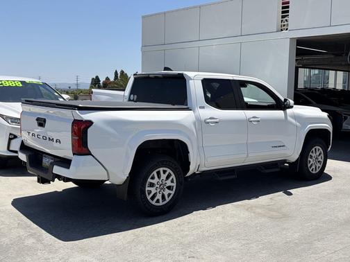 Ice 2024 Toyota Tacoma SR5