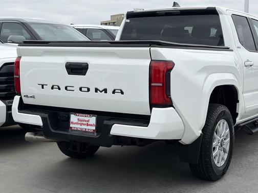 Ice 2024 Toyota Tacoma SR5