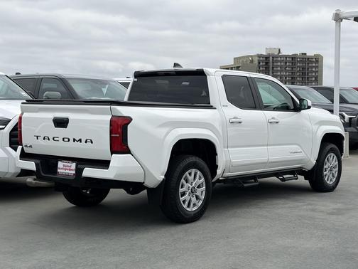 Ice 2024 Toyota Tacoma SR5