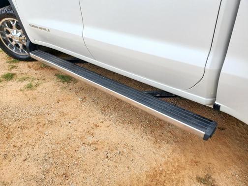White 2019 GMC Sierra 1500 Denali