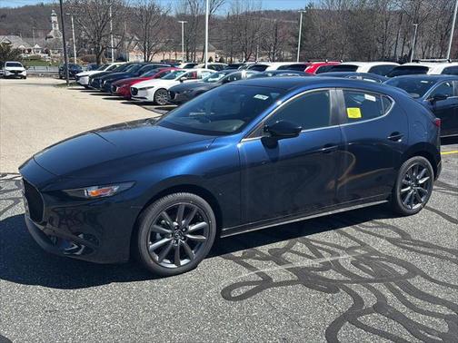 2025 Mazda Mazda3 FWD w/Preferred Package