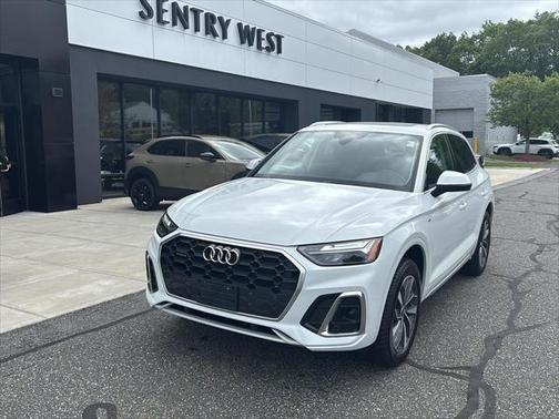 2023 Audi Q5 45 S line Premium