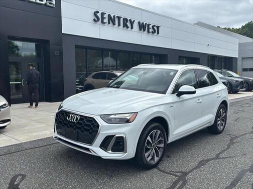 2023 Audi Q5 45 S line Premium
