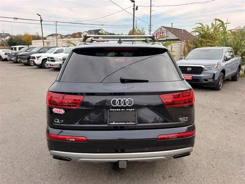 Ink Blue Metallic 2017 Audi Q7 3.0T Prestige