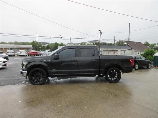 Black 2015 Ford F-150 XLT