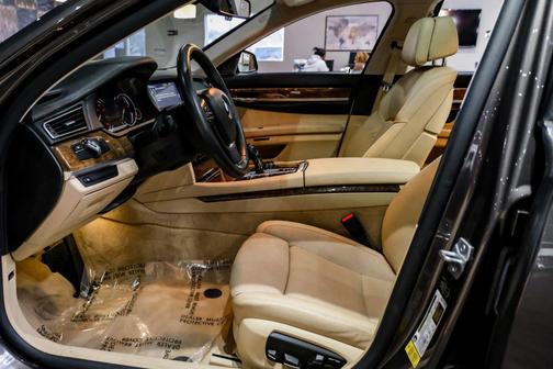 2014 BMW 740 740i Sedan 4D