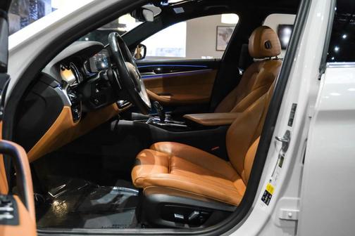 White 2018 BMW 540 xDrive