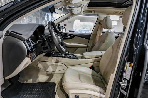 2019 Audi Q7 55 Premium Plus