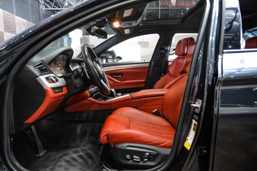 Black 2014 BMW M5 Base
