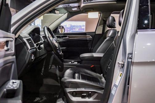 2018 Volkswagen Atlas 3.6L SEL Premium
